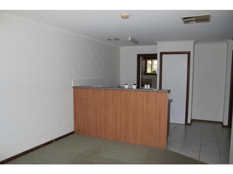 2/516 Alldis Avenue, Lavington NSW 2641