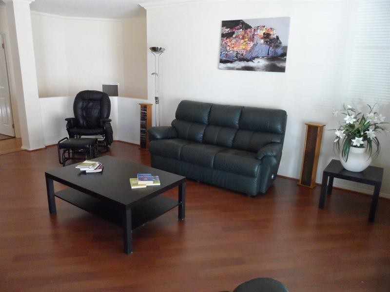 10 Dillagar Pl, Lavington NSW 2641