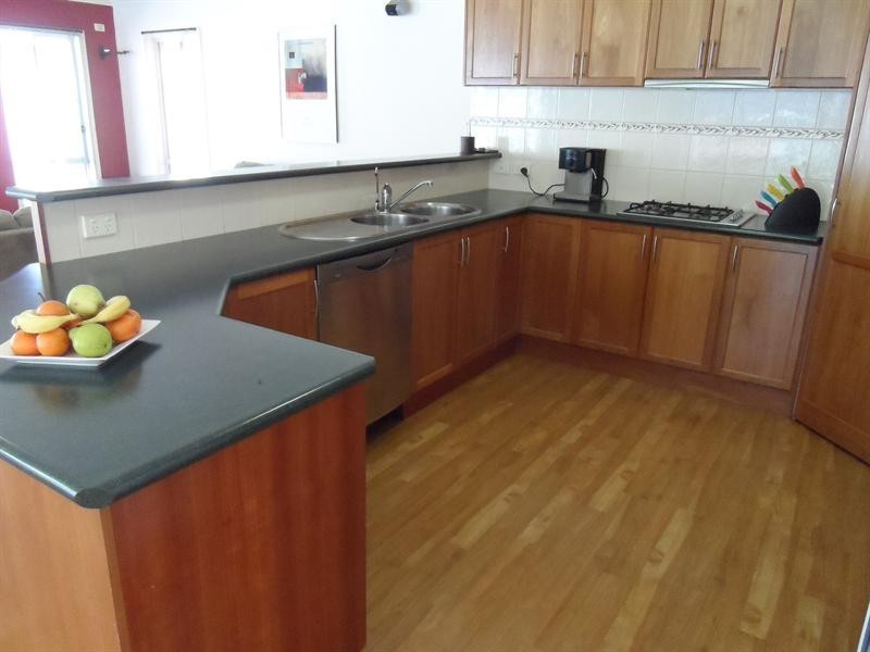 10 Dillagar Pl, Lavington NSW 2641