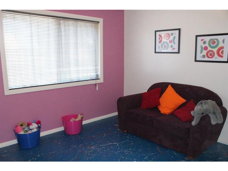 10 Dillagar Pl, Lavington NSW 2641