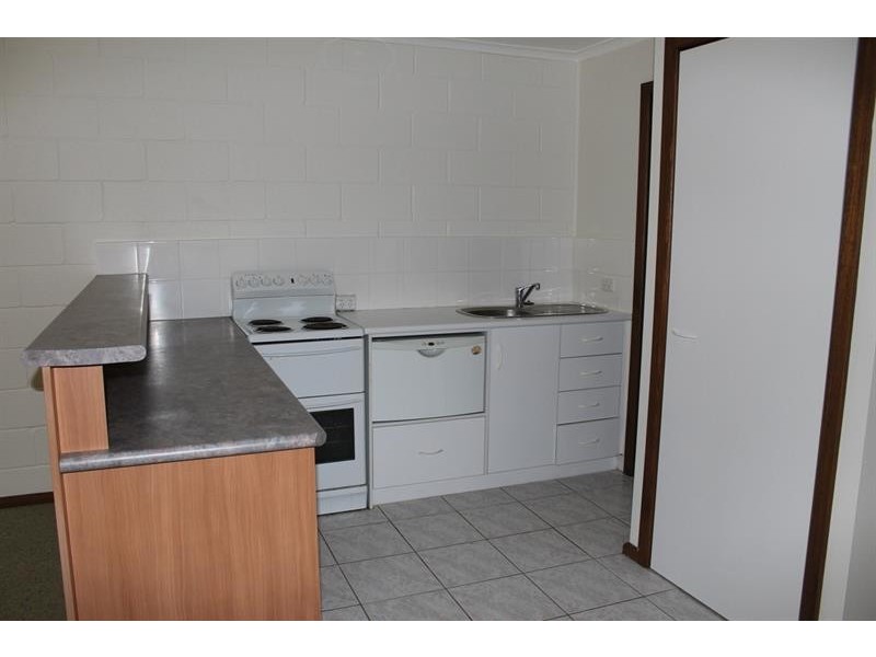 2/516 Alldis Ave, Lavington NSW 2641