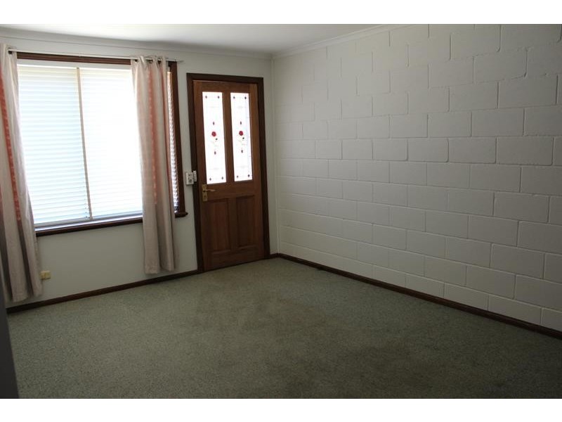 2/516 Alldis Ave, Lavington NSW 2641