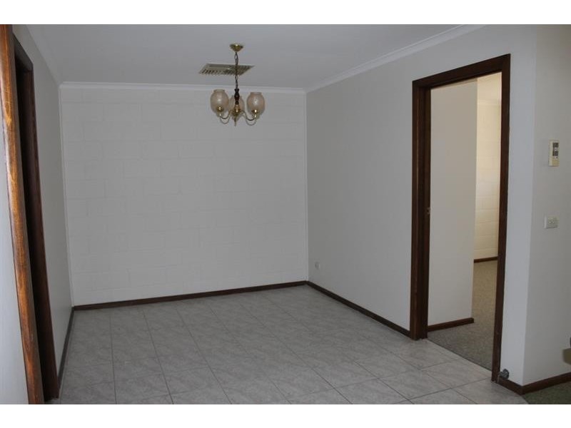 2/516 Alldis Ave, Lavington NSW 2641