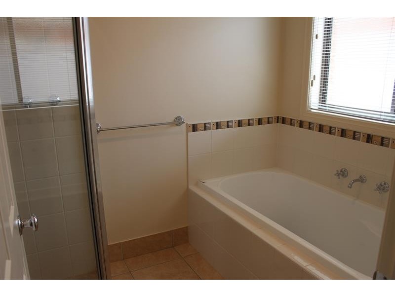 7 Dillagar  Place, Springdale Heights NSW 2641