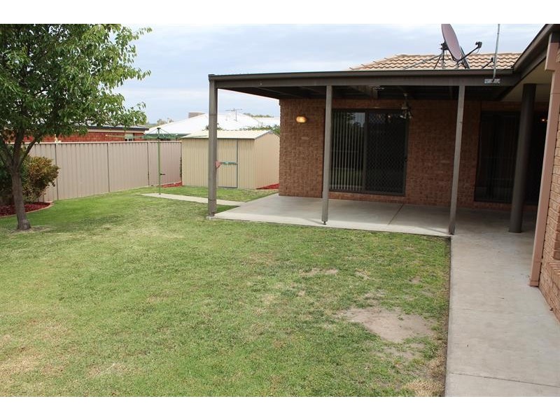 7 Dillagar  Place, Springdale Heights NSW 2641