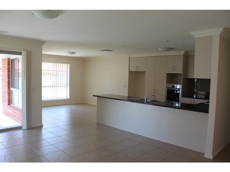 6 Firetail St, Thurgoona NSW 2640