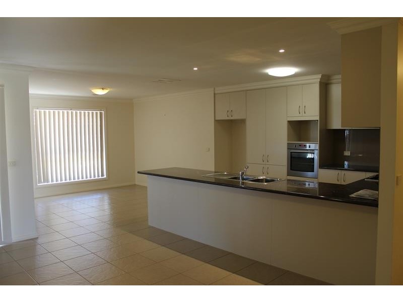 6 Firetail St, Thurgoona NSW 2640