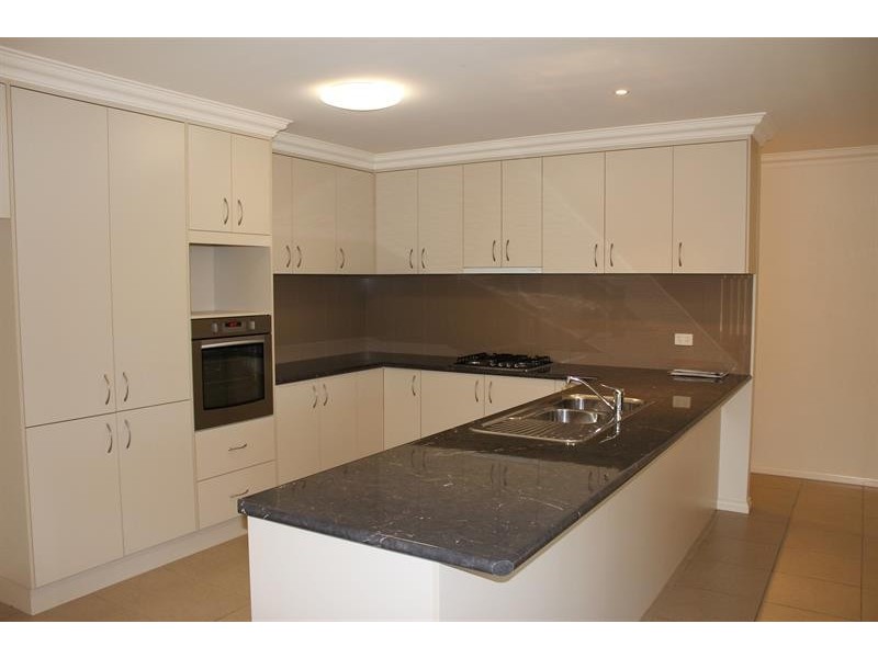 6 Firetail St, Thurgoona NSW 2640