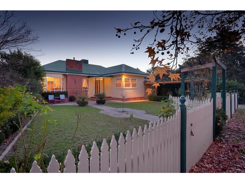515 Nathan Ave, Albury NSW 2640