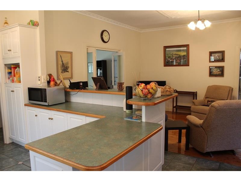 515 Nathan Ave, Albury NSW 2640