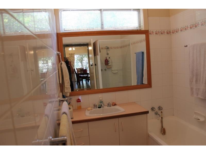 515 Nathan Ave, Albury NSW 2640