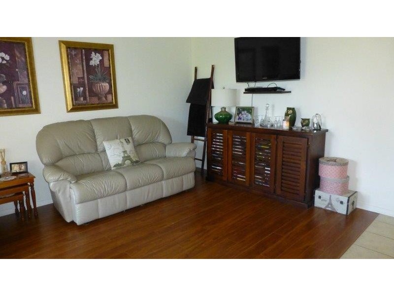 17 Dunne  Cres, Thurgoona NSW 2640