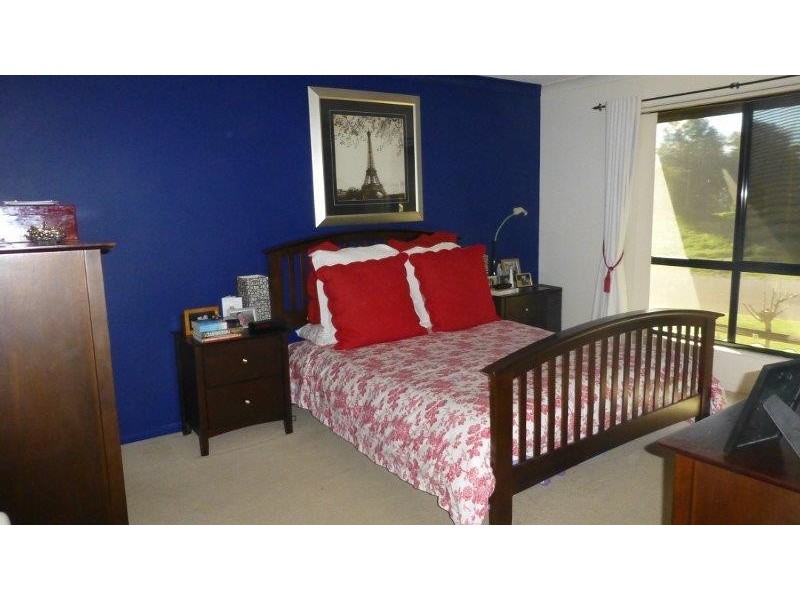 17 Dunne  Cres, Thurgoona NSW 2640