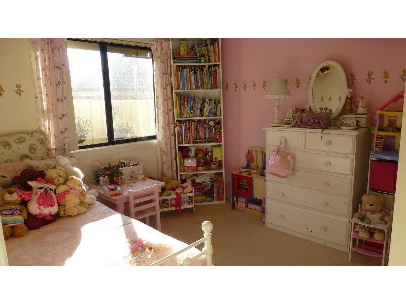 17 Dunne  Cres, Thurgoona NSW 2640