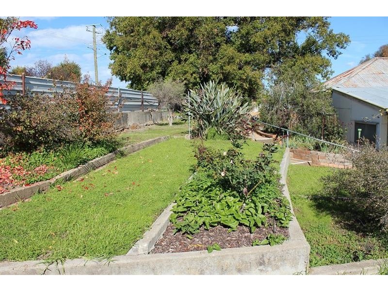 828 Emerson  St, West Albury NSW 2640