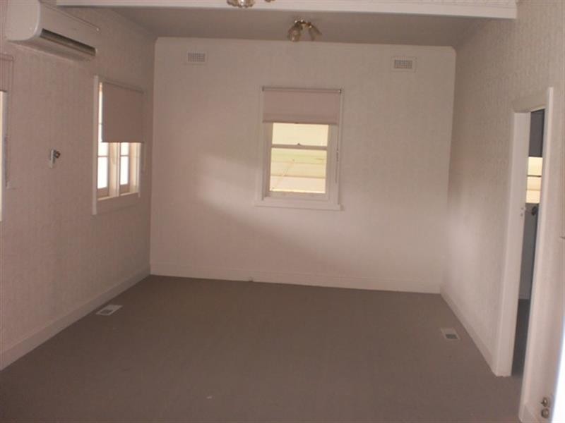 828 Emerson  St, West Albury NSW 2640