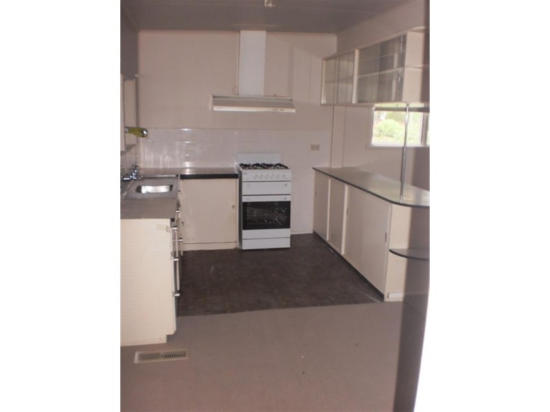 828 Emerson  St, West Albury NSW 2640