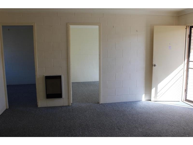 1/416 Kotthoff  Street, Lavington NSW 2641