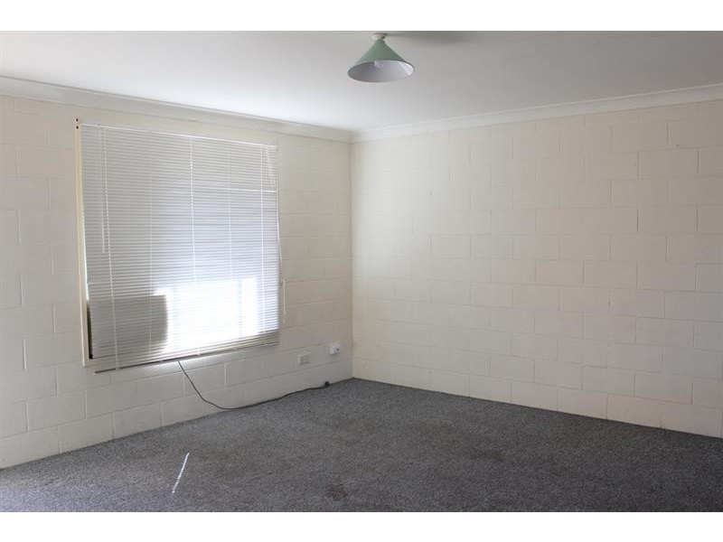 1/416 Kotthoff  Street, Lavington NSW 2641
