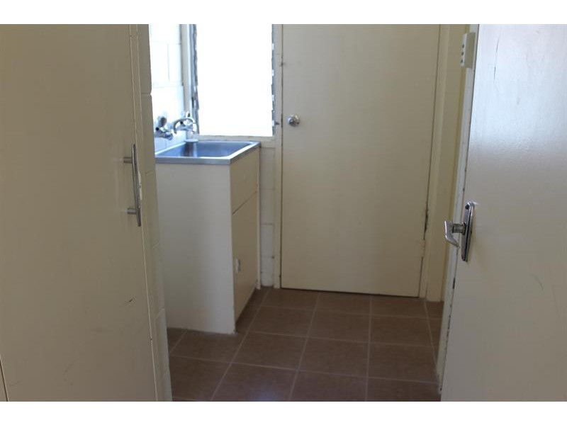 1/416 Kotthoff  Street, Lavington NSW 2641