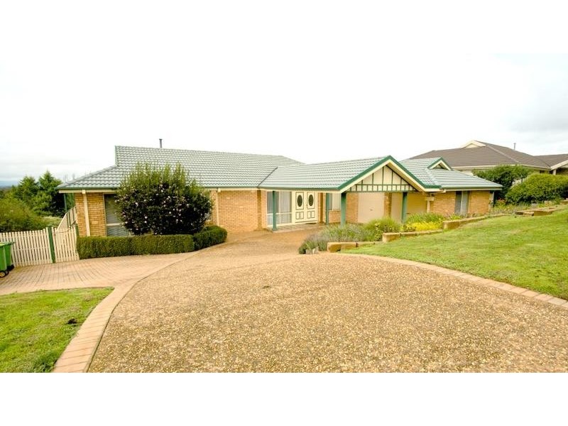 19 Janette Ct, Lavington NSW 2641