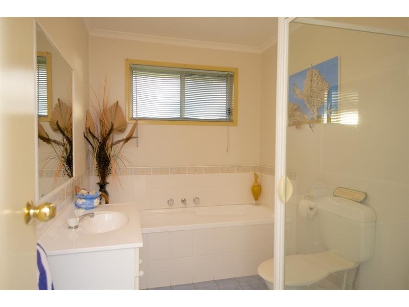 1156 Table Top Rd, Table Top NSW 2640