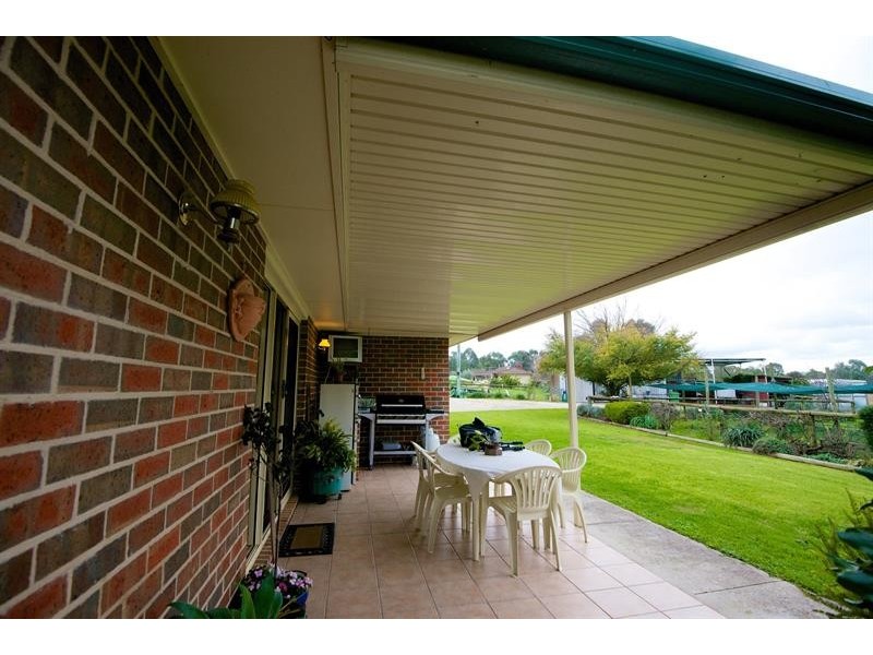 1156 Table Top Rd, Table Top NSW 2640