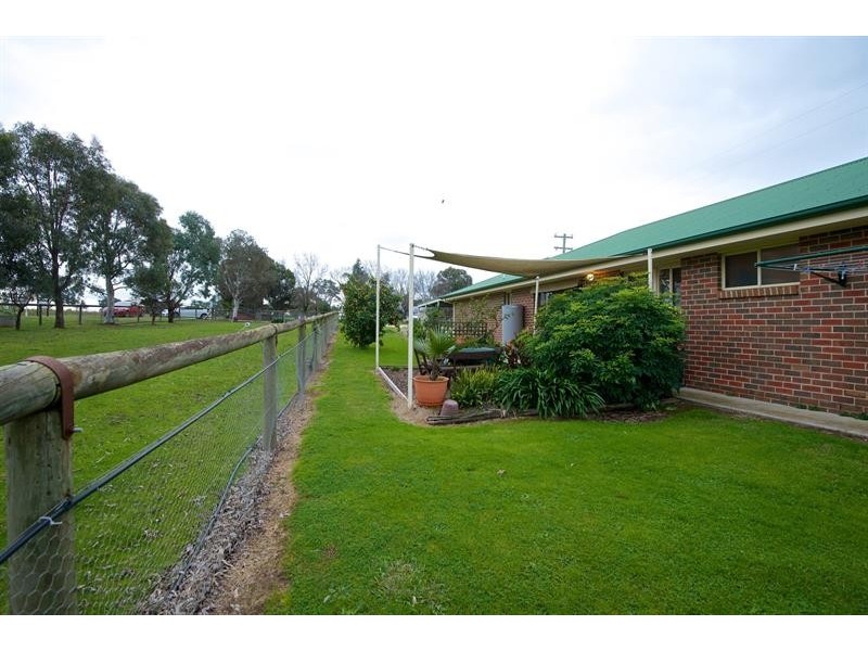 1156 Table Top Rd, Table Top NSW 2640