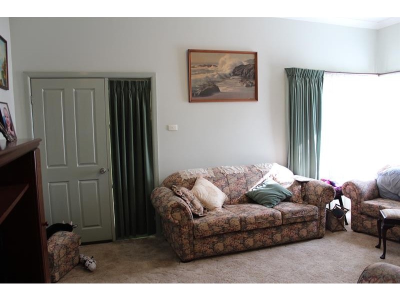 336 Dick Rd, Lavington NSW 2641