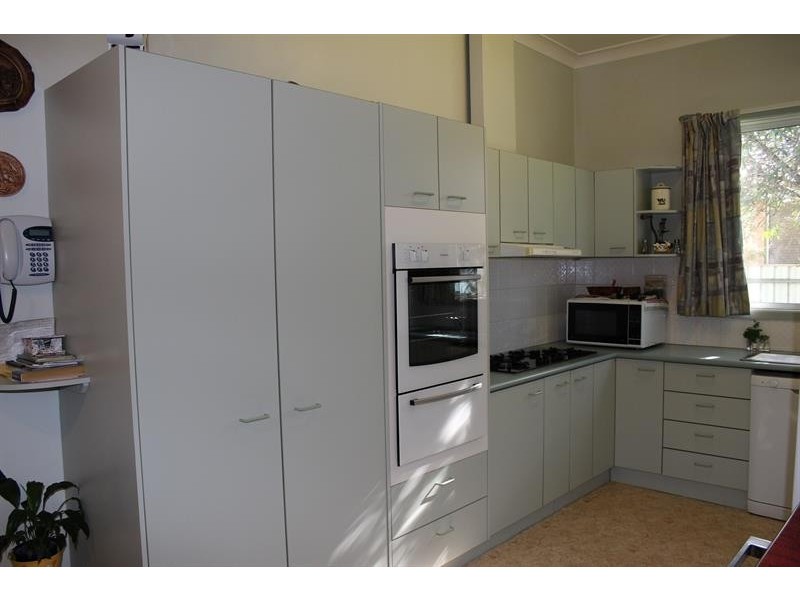 336 Dick Rd, Lavington NSW 2641