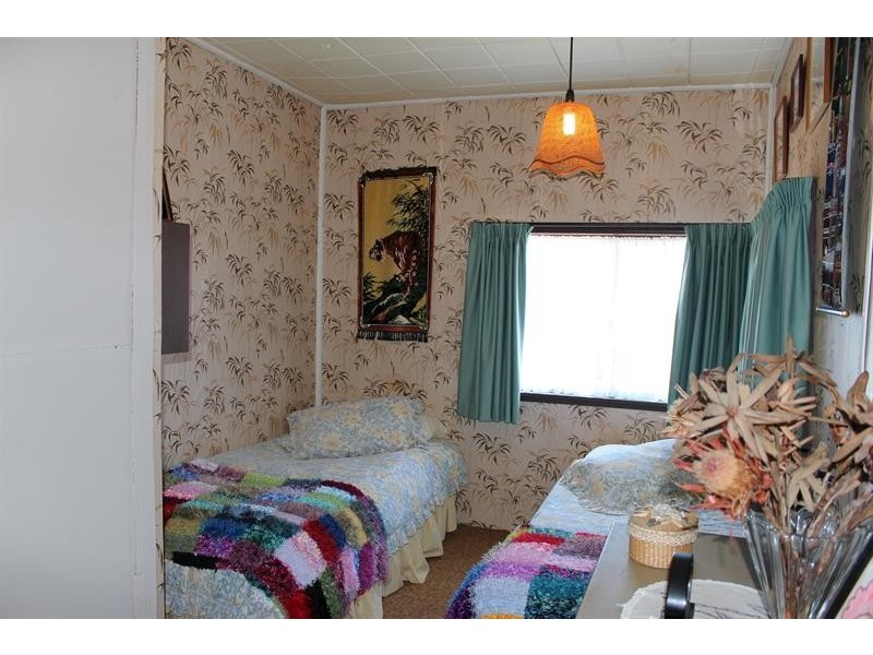 336 Dick Rd, Lavington NSW 2641