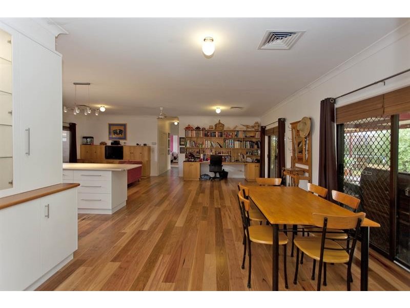 22 Worsley  Pl, Lavington NSW 2641
