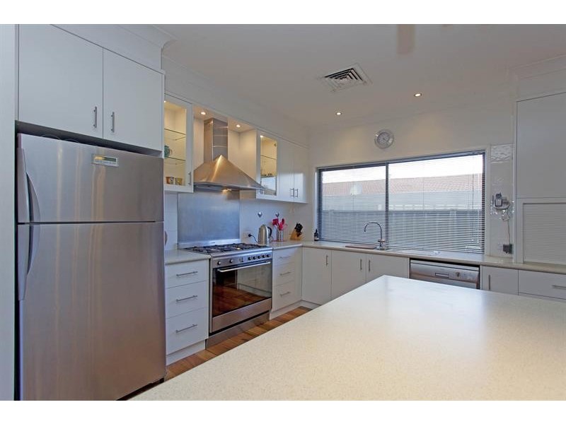 22 Worsley  Pl, Lavington NSW 2641
