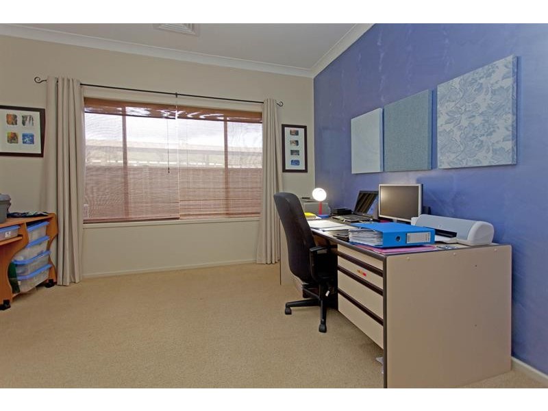 22 Worsley  Pl, Lavington NSW 2641