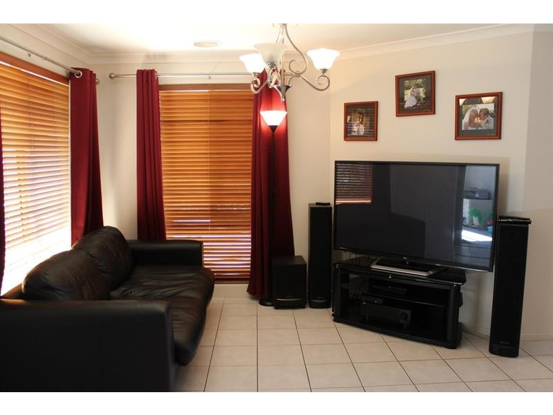 85 Adams St, Jindera NSW 2642