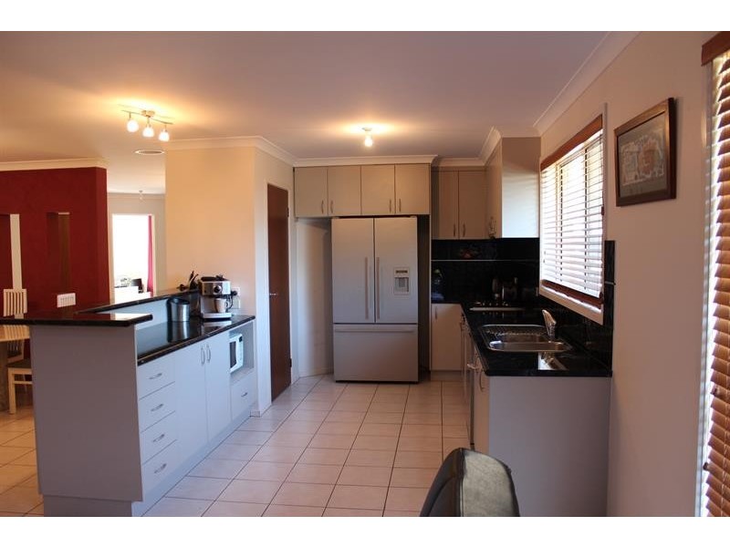 85 Adams St, Jindera NSW 2642