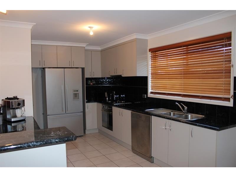 85 Adams St, Jindera NSW 2642