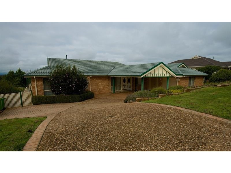 19 Janette Ct, Lavington NSW 2641