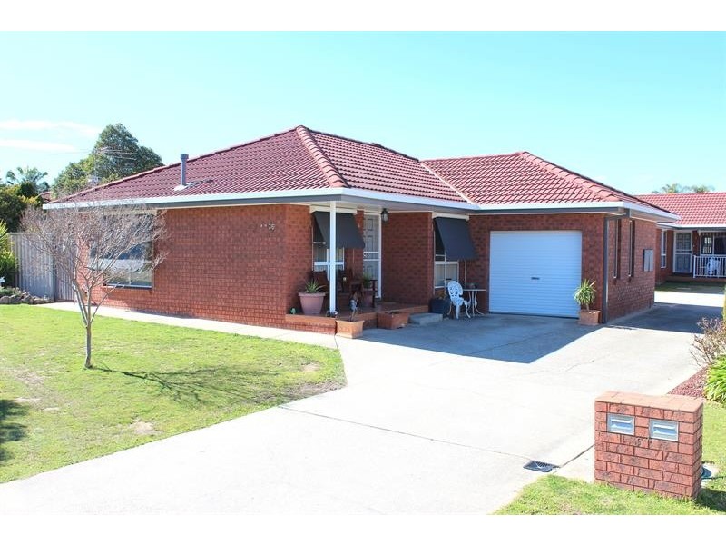 1/36 Jackling Dr, Lavington NSW 2641