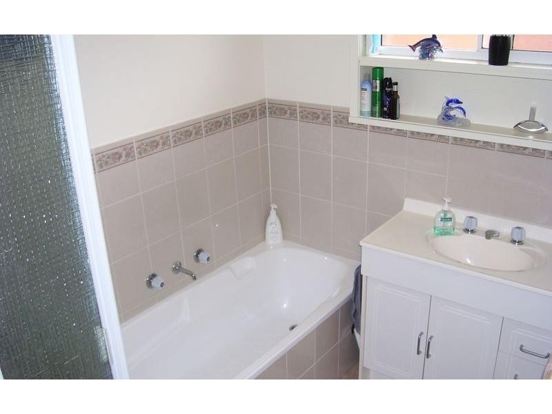 1/36 Jackling Dr, Lavington NSW 2641