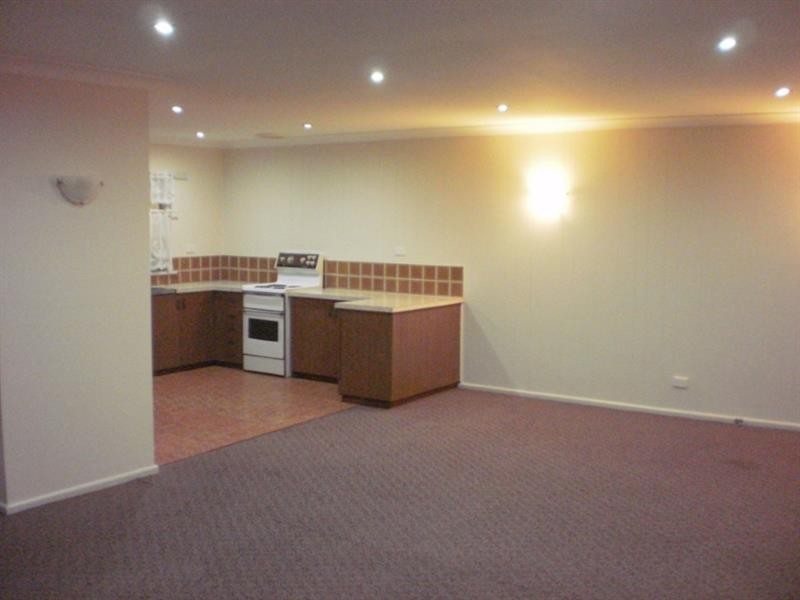 1-5/307 Vickers  Rd, Lavington NSW 2641