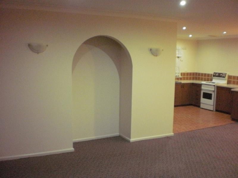 1-5/307 Vickers  Rd, Lavington NSW 2641