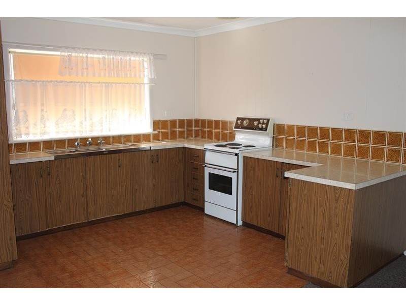 1-5/307 Vickers  Rd, Lavington NSW 2641