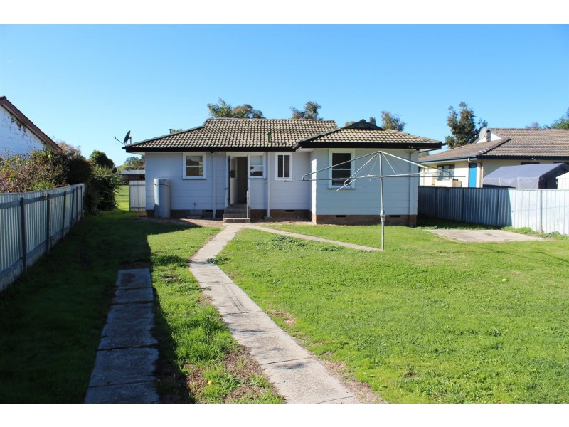 588 Jackson  Place, North Albury NSW 2640