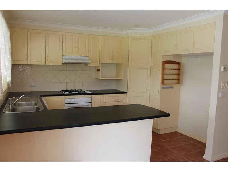 4 Bizet  Pl, Albury NSW 2640