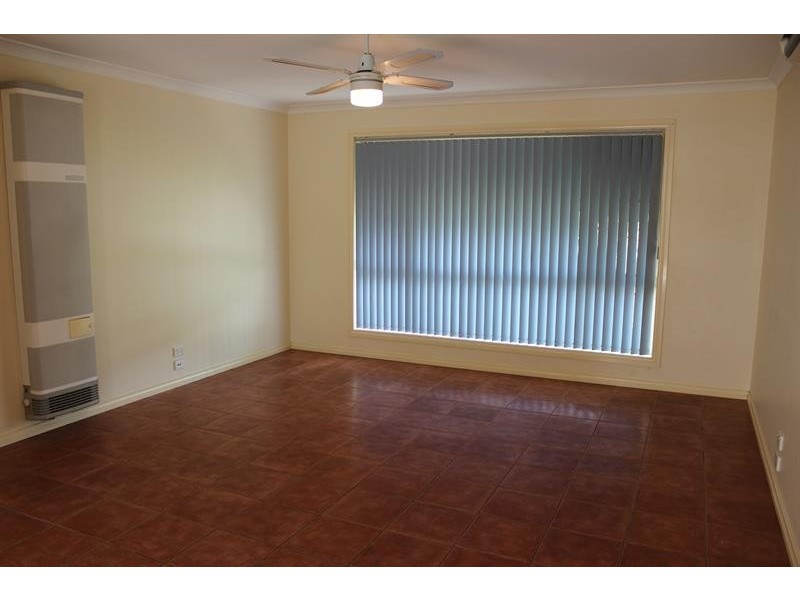 4 Bizet  Pl, Albury NSW 2640