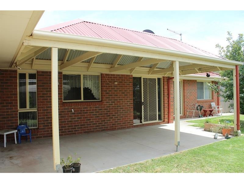 4 Bizet  Pl, Albury NSW 2640