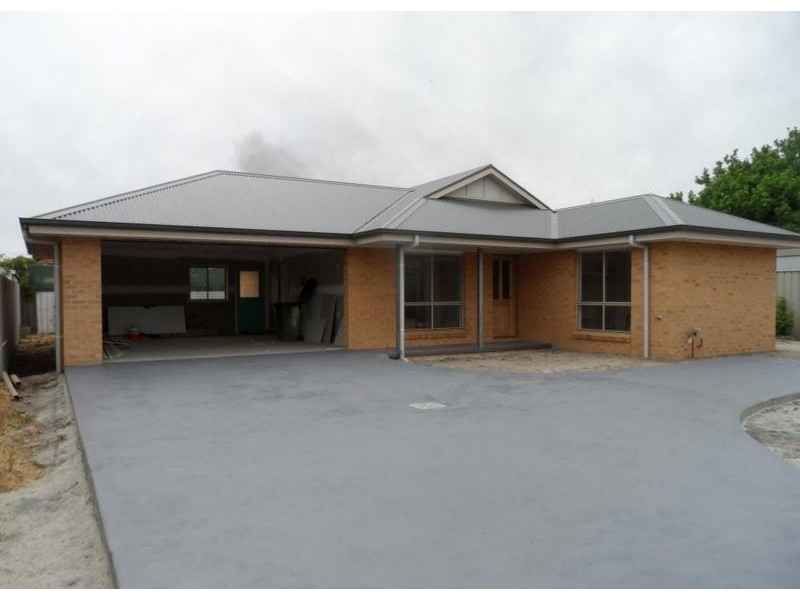 1/479 Mckenzie St, Lavington NSW 2641
