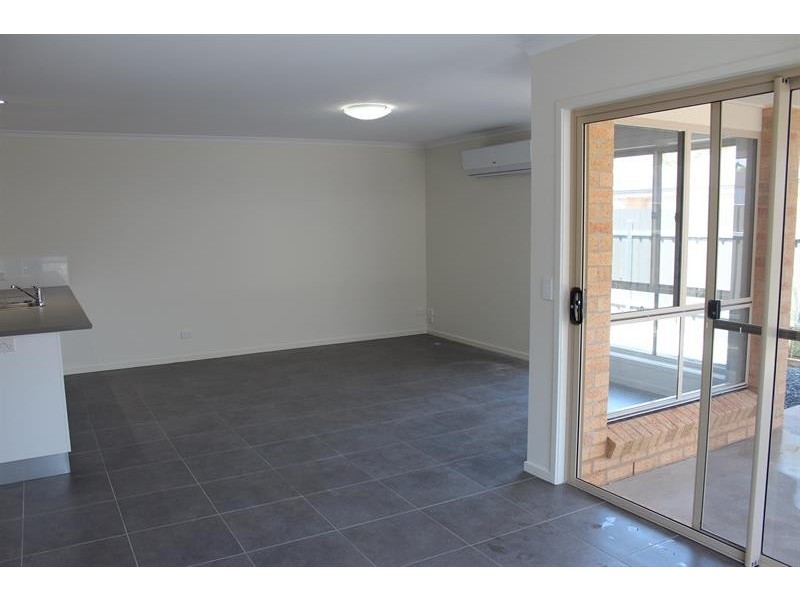 1/479 Mckenzie St, Lavington NSW 2641