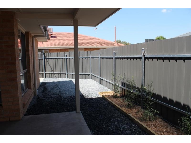 1/479 Mckenzie St, Lavington NSW 2641